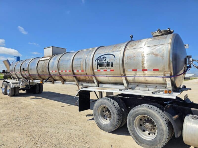 20″ Swivel Tube U-184 1995 Beall 6700 Gallon Stainless Steel Semi Tanker