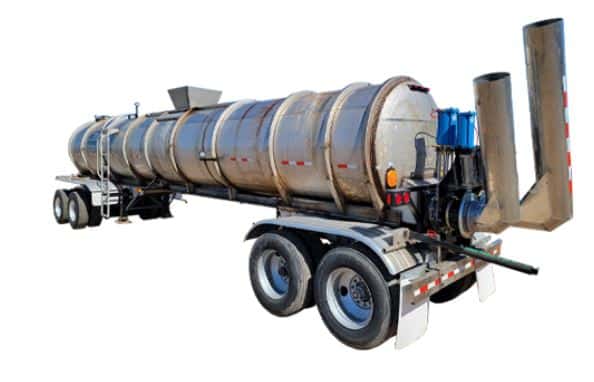 Used manure tanker for sale with durable construction, ideal for transporting liquid manure in large agricultural operations.