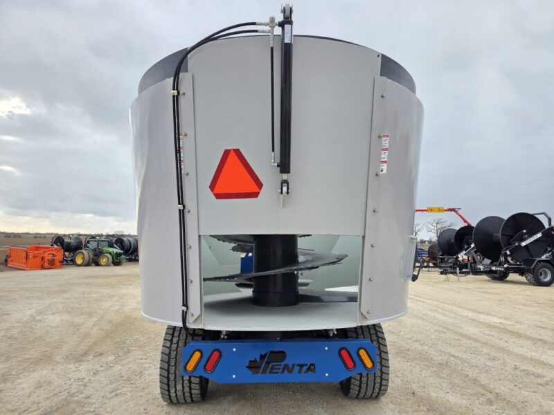 1040 Penta Mixer w. Cyclone Augers