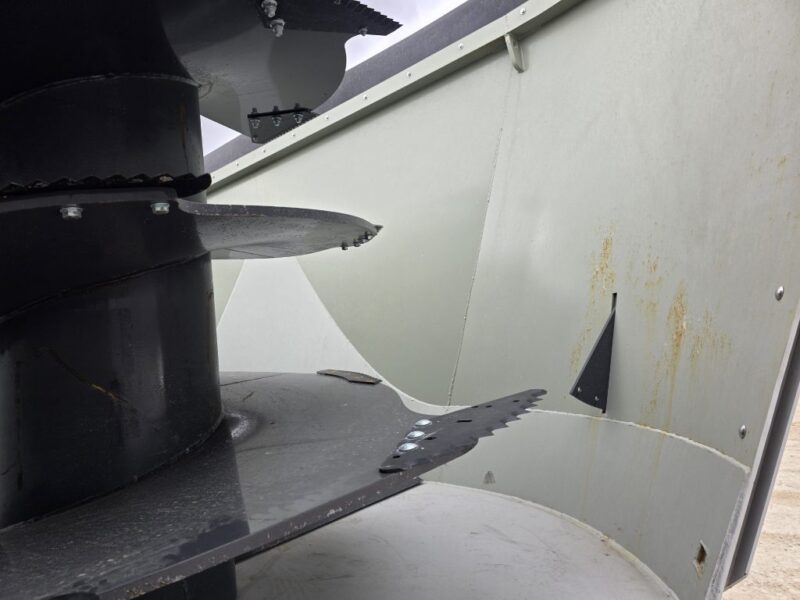 1040 Penta Mixer w. Cyclone Augers