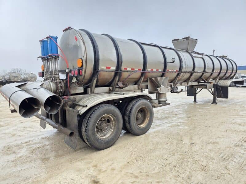 U-4871 1990 Brenner 6200 Gallon Stainless Steel Semi Tanker