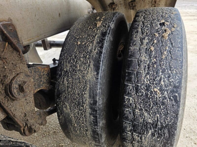 U-4871 1990 Brenner 6200 Gallon Stainless Steel Semi Tanker