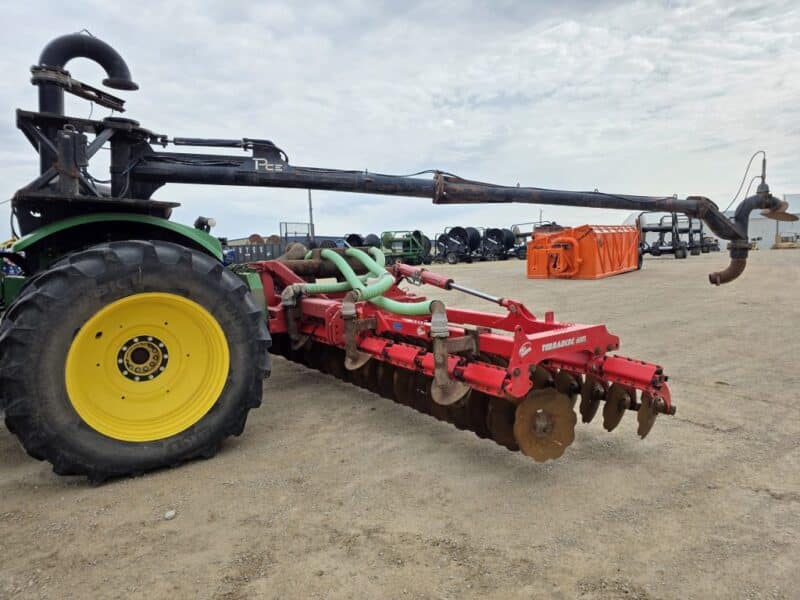 Phil’s 28′ Pottinger Twin Row Disc w. 8″ Tractor Mounted Stinger