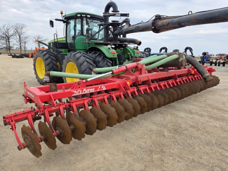 Phil’s 28′ Pottinger Twin Row Disc w. 8″ Tractor Mounted Stinger