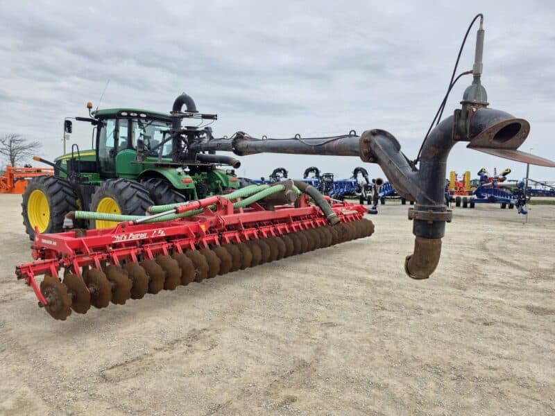 Phil’s 28′ Pottinger Twin Row Disc w. 8″ Tractor Mounted Stinger