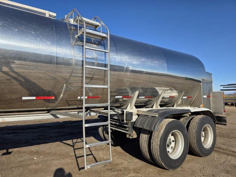 U-4875 2010 Engle 7200 Gallon Stainless Steel Semi Tanker