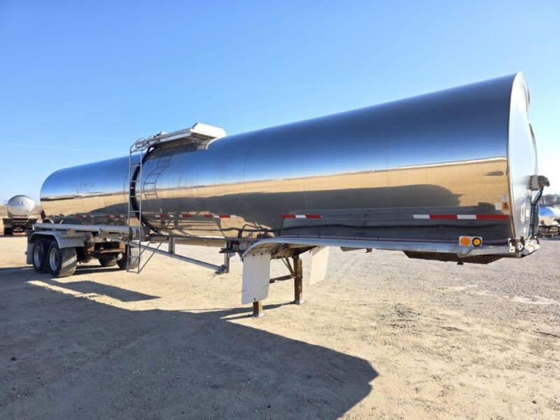 U-4872 1991 Barbel 7200 Gallon Stainless Steel Semi Tanker