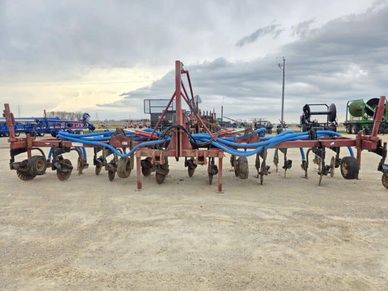 28Ft Hydro 3pt Toolbar with 14 DSI Series 70 Shanks