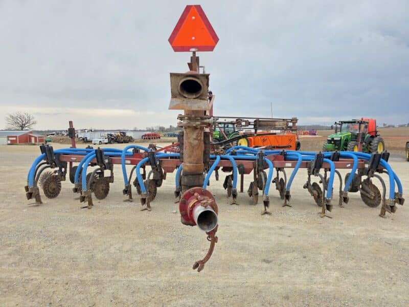 28Ft Hydro 3pt Toolbar with 14 DSI Series 70 Shanks