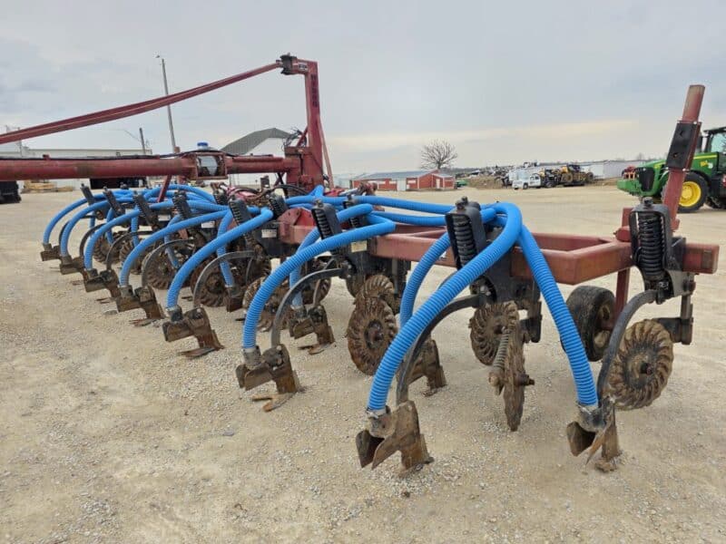 28Ft Hydro 3pt Toolbar with 14 DSI Series 70 Shanks