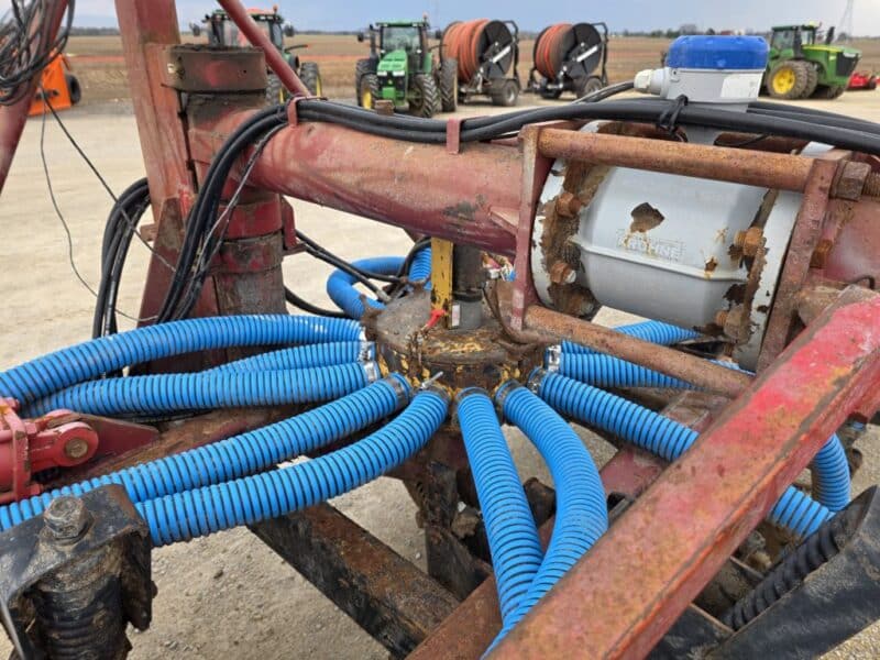 28Ft Hydro 3pt Toolbar with 14 DSI Series 70 Shanks