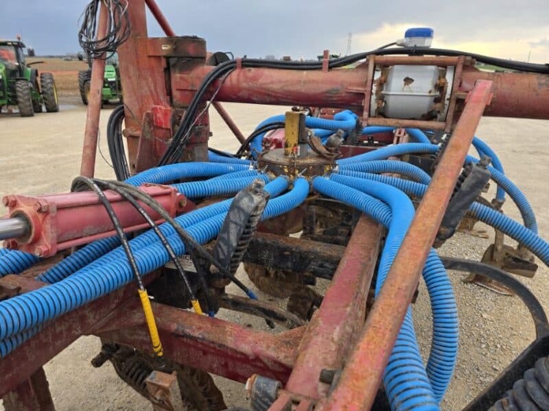 28Ft Hydro 3pt Toolbar with 14 DSI Series 70 Shanks