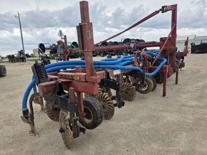 28Ft Hydro 3pt Toolbar with 14 DSI Series 70 Shanks