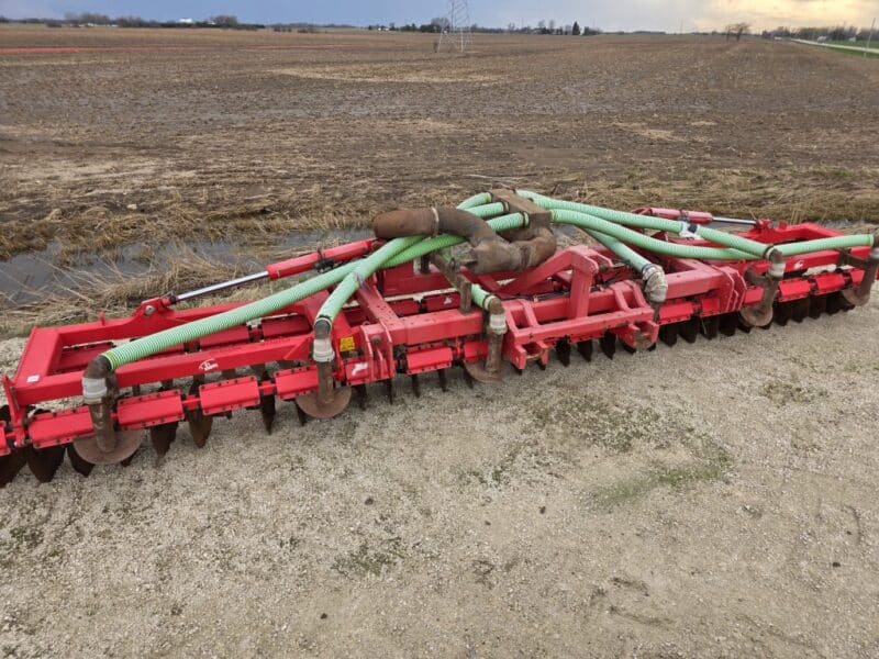 Phil’s 28′ Pottinger Twin Row Disc Only.