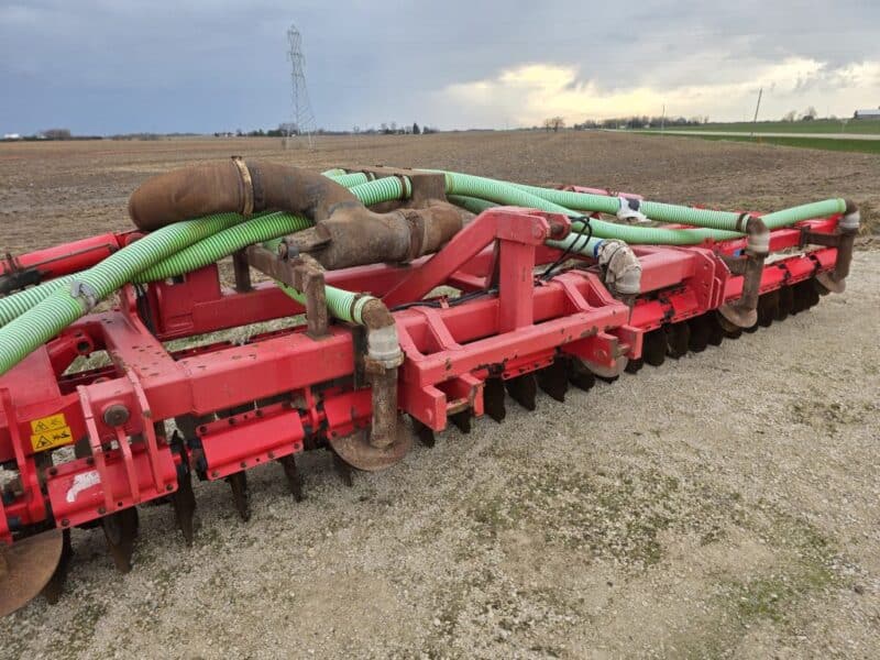 Phil’s 28′ Pottinger Twin Row Disc Only.