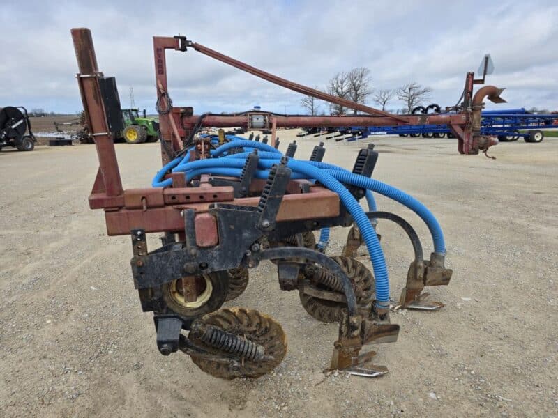 28Ft Hydro 3pt Toolbar with 14 DSI Series 70 Shanks