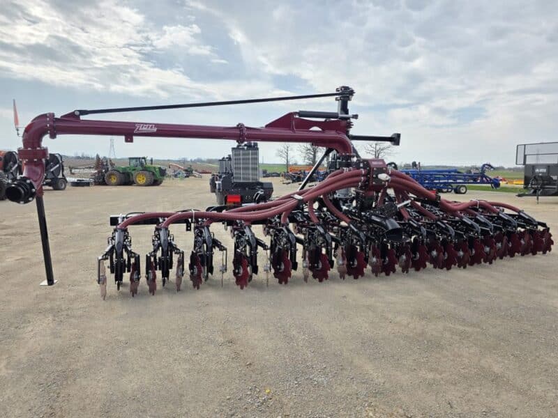 NEW 28′ ZML 1424 Toolbar w. 14 Red Viper Gen 4 Row Units w. 8″ Stinger