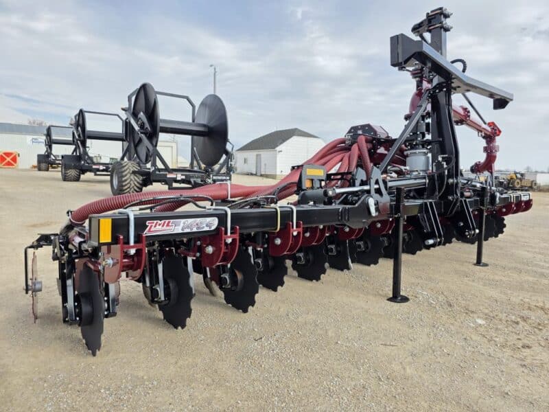 NEW 28′ ZML 1424 Toolbar w. 14 Red Viper Gen 4 Row Units w. 8″ Stinger