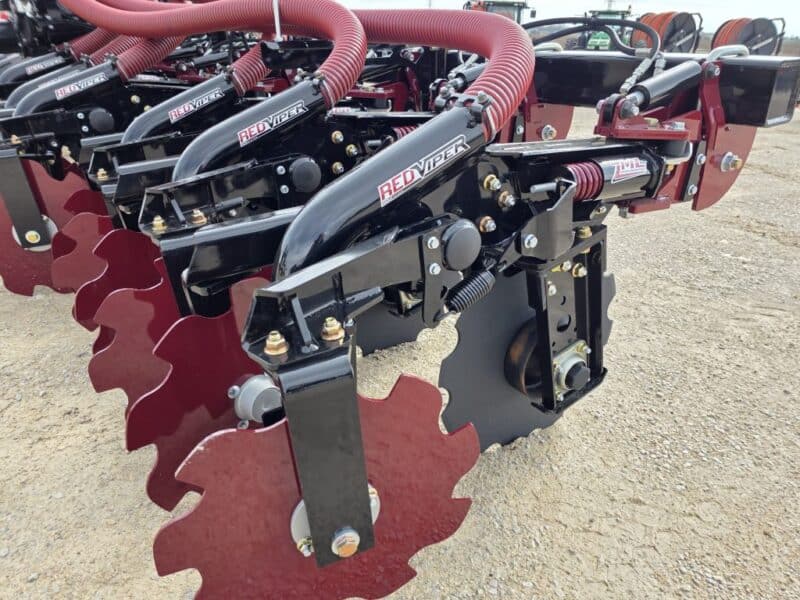 NEW 28′ ZML 1424 Toolbar w. 14 Red Viper Gen 4 Row Units w. 8″ Stinger