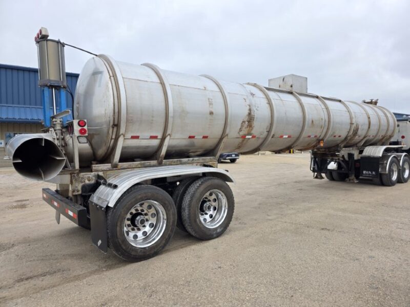 U-4877 1980 Trans Equip 6700 Gallon Stainless Steel Semi Tanker w. 18in Unload