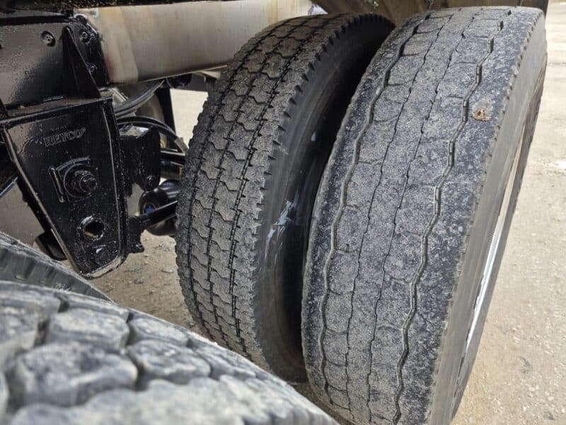 U-4877 1980 Trans Equip 6700 Gallon Stainless Steel Semi Tanker w. 18in Unload