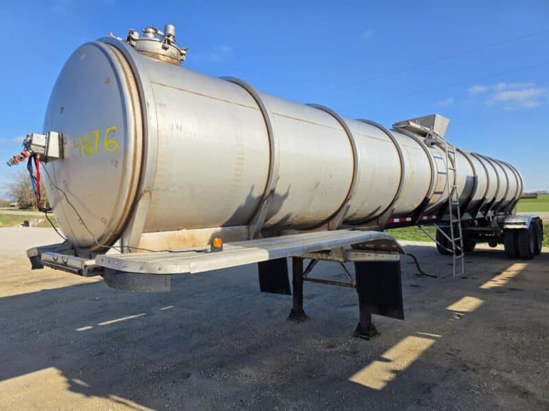 U-4876 1990 Polar 7000 Gallon Stainless Steel Semi Tanker w. 14in Unload