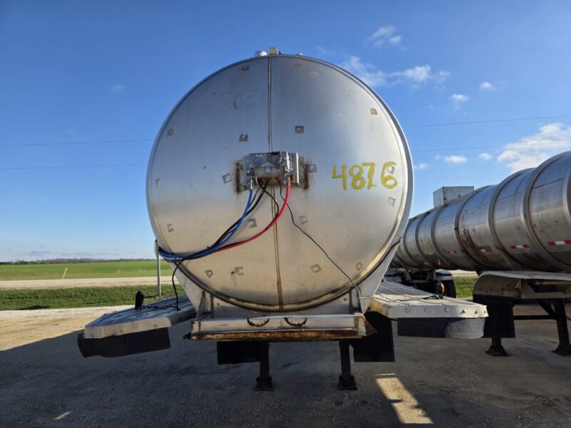 U-4876 1990 Polar 7000 Gallon Stainless Steel Semi Tanker w. 14in Unload