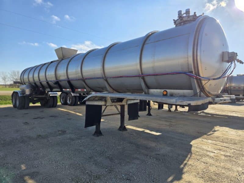 U-4876 1990 Polar 7000 Gallon Stainless Steel Semi Tanker w. 14in Unload