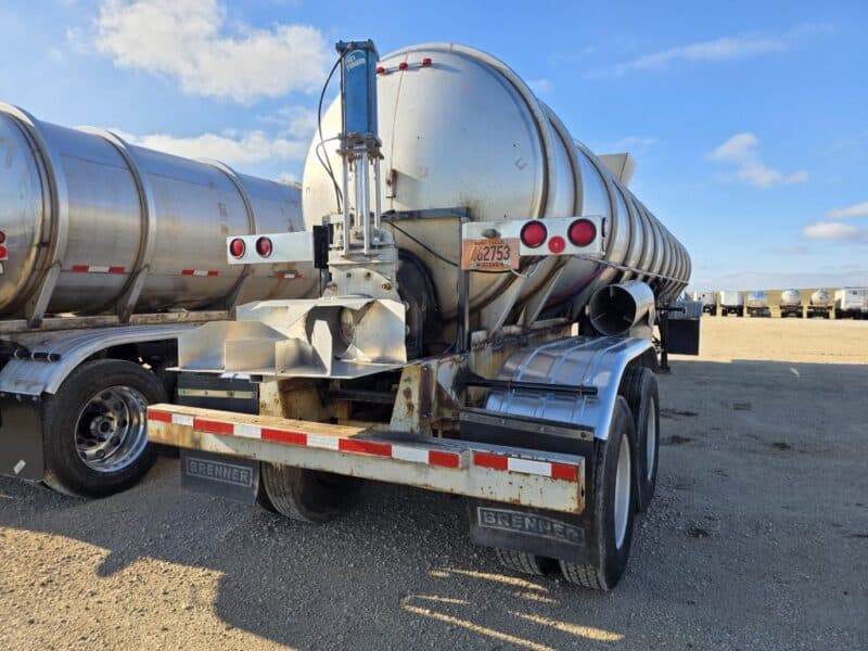U-4876 1990 Polar 7000 Gallon Stainless Steel Semi Tanker w. 14in Unload