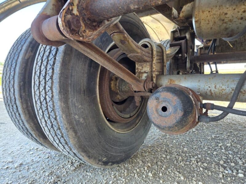 U-4876 1990 Polar 7000 Gallon Stainless Steel Semi Tanker w. 14in Unload