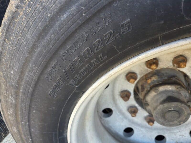 U-4876 1990 Polar 7000 Gallon Stainless Steel Semi Tanker w. 14in Unload