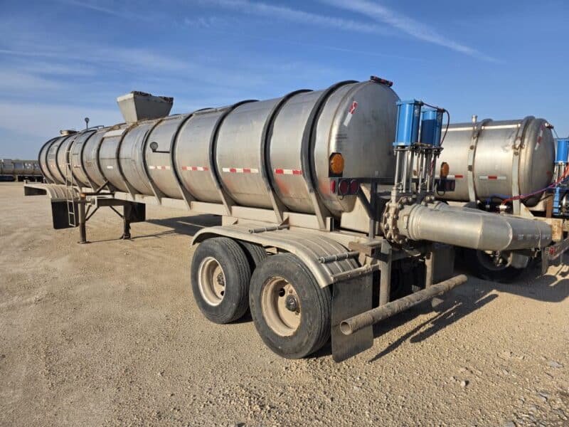 U-4871 1990 Brenner 6200 Gallon Stainless Steel Semi Tanker