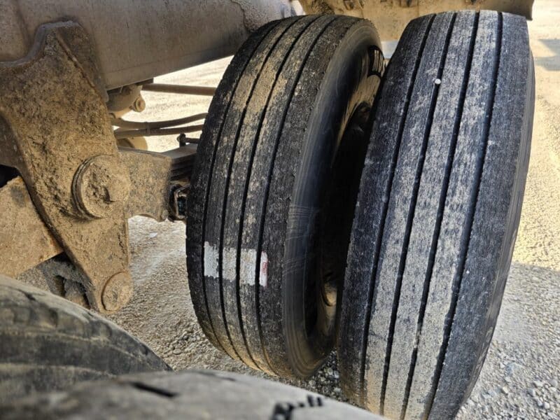 U-4871 1990 Brenner 6200 Gallon Stainless Steel Semi Tanker