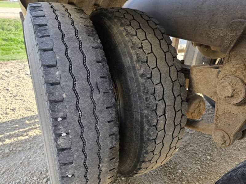 U-4871 1990 Brenner 6200 Gallon Stainless Steel Semi Tanker