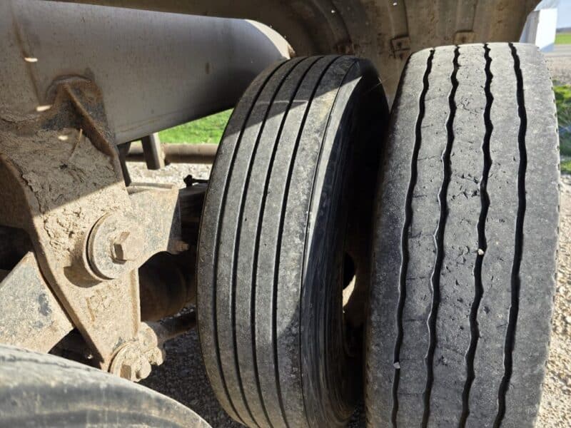 U-4871 1990 Brenner 6200 Gallon Stainless Steel Semi Tanker