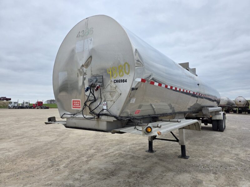 U-4880 1991 Brenner 7200 Gallon Stainless Steel Semi Tanker