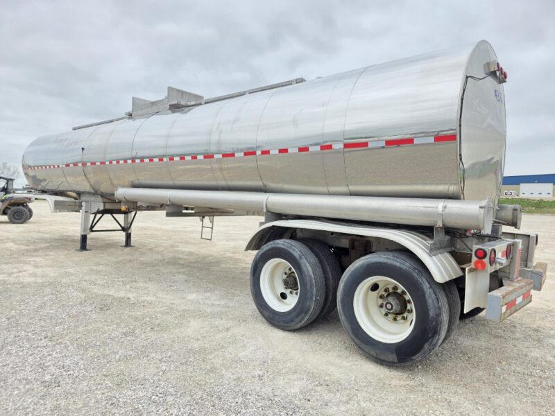 U-4880 1991 Brenner 7200 Gallon Stainless Steel Semi Tanker
