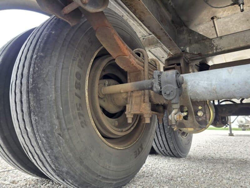 U-4881 1997 Polar 5500 Gallon Stainless Steel Semi Tanker