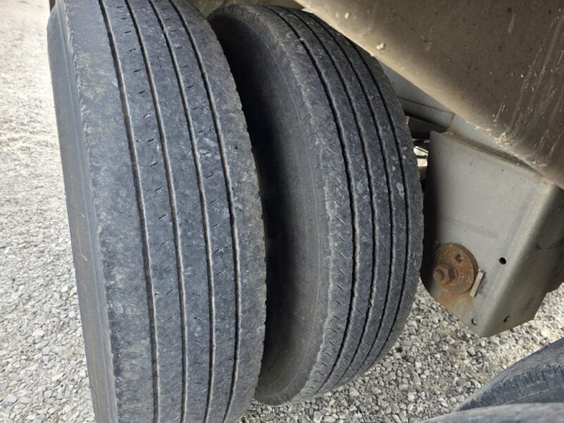 U-4867 2016 Polar 8000 Gallon Stainless Steel Semi Tanker