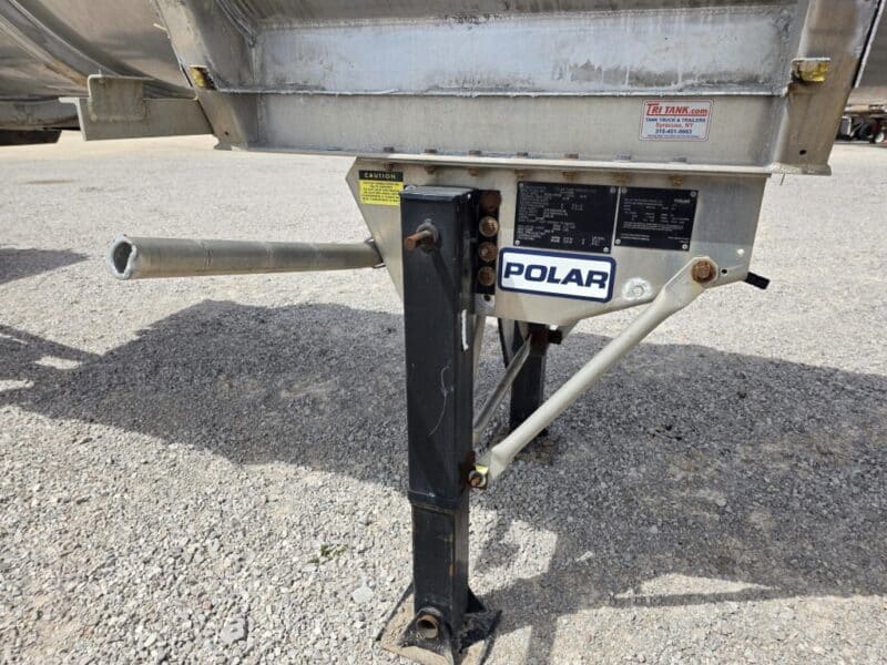 U-4867 2016 Polar 8000 Gallon Stainless Steel Semi Tanker