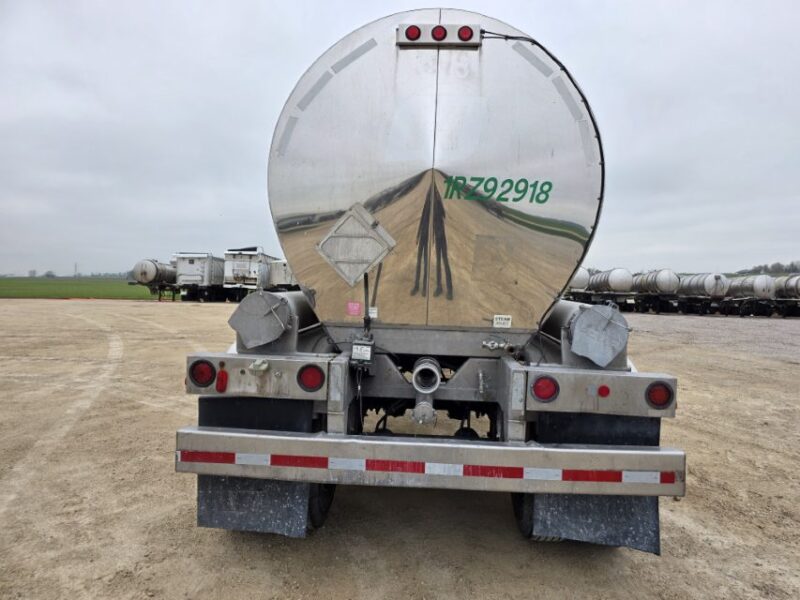 U-4881 1992 Barbel 6500 Gallon Stainless Steel Semi Tanker