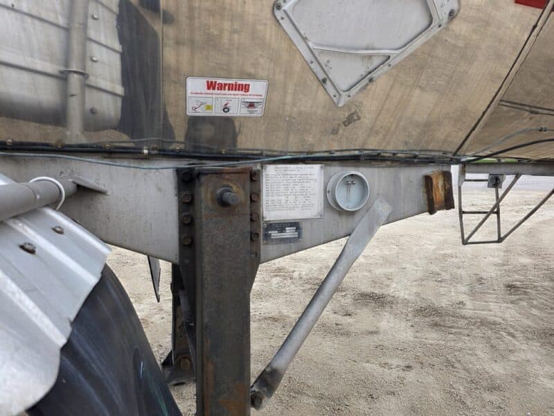 U-4881 1992 Barbel 6500 Gallon Stainless Steel Semi Tanker