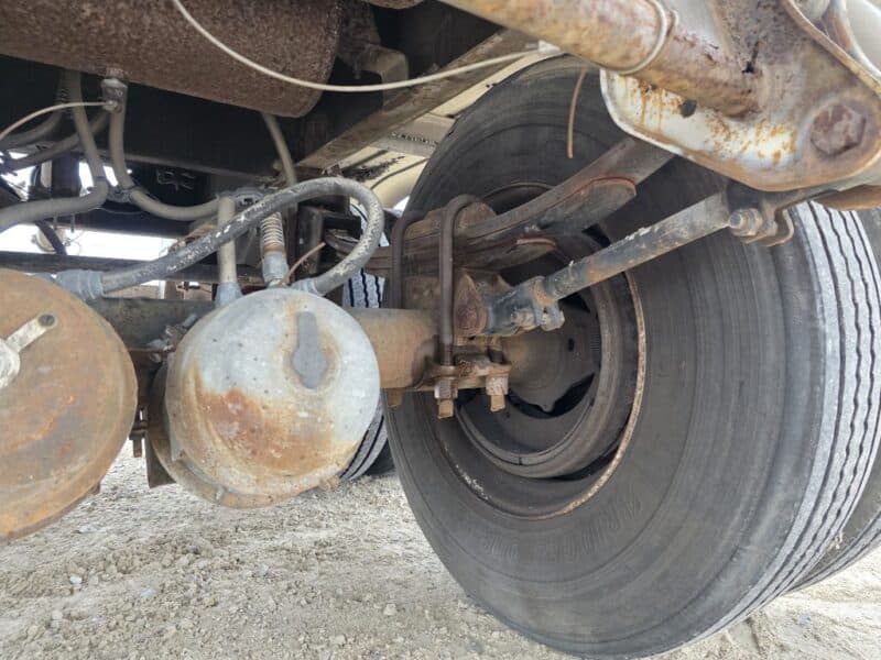 U-4879 1992 Barbel 7000 Gallon Stainless Steel Semi Tanker