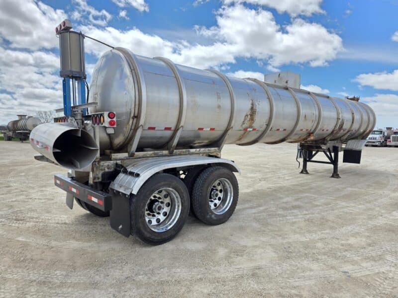 U-4877 1980 Trans Equip 6700 Gallon Stainless Steel Semi Tanker w. 18in Unload