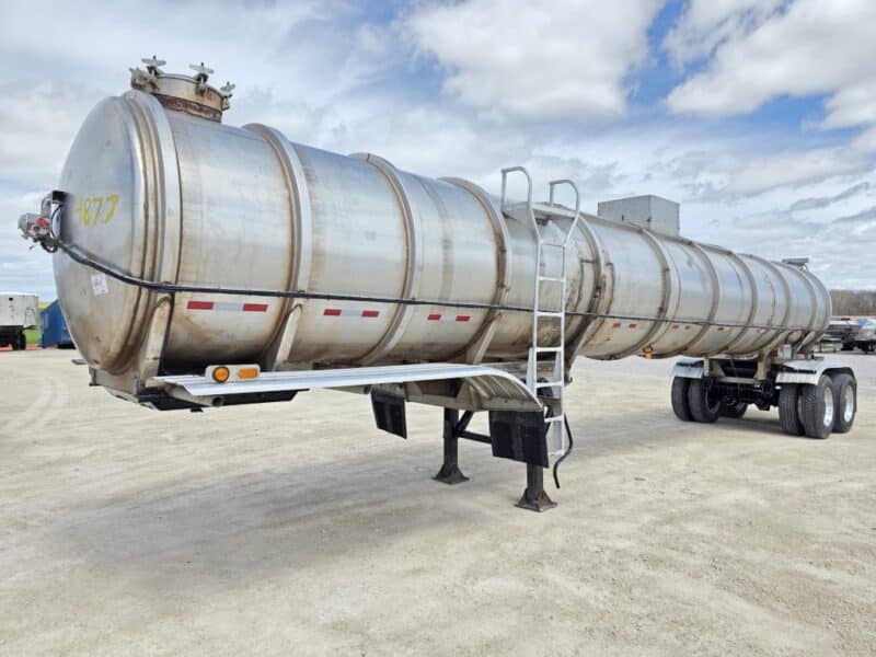 U-4877 1980 Trans Equip 6700 Gallon Stainless Steel Semi Tanker w. 18in Unload