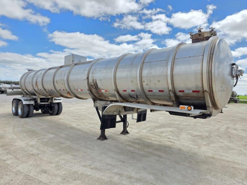 U-4877 1980 Trans Equip 6700 Gallon Stainless Steel Semi Tanker w. 18in Unload
