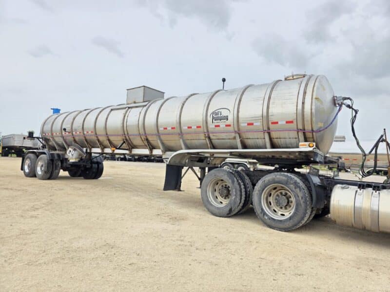 U-4875 2010 Engle 7200 Gallon Stainless Steel Semi Tanker