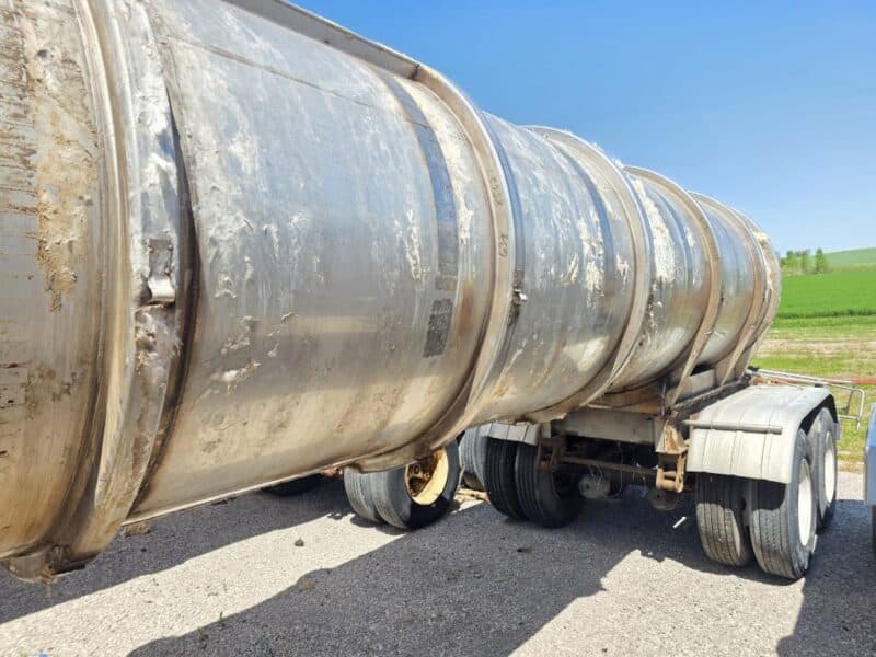U-4881 1992 Barbel 6500 Gallon Stainless Steel Semi Tanker