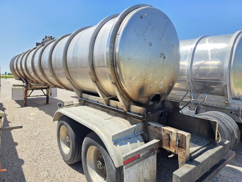 U-4872 1991 Barbel 7200 Gallon Stainless Steel Semi Tanker