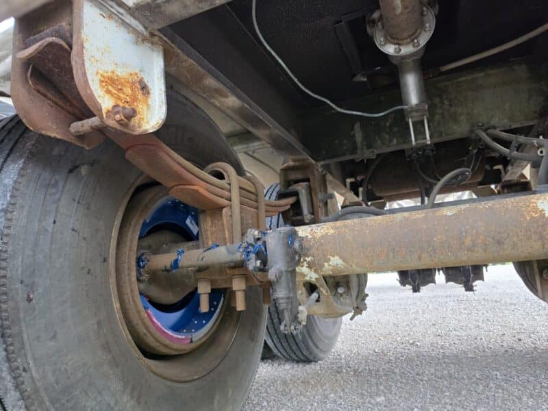 U-4879 1992 Barbel 7000 Gallon Stainless Steel Semi Tanker